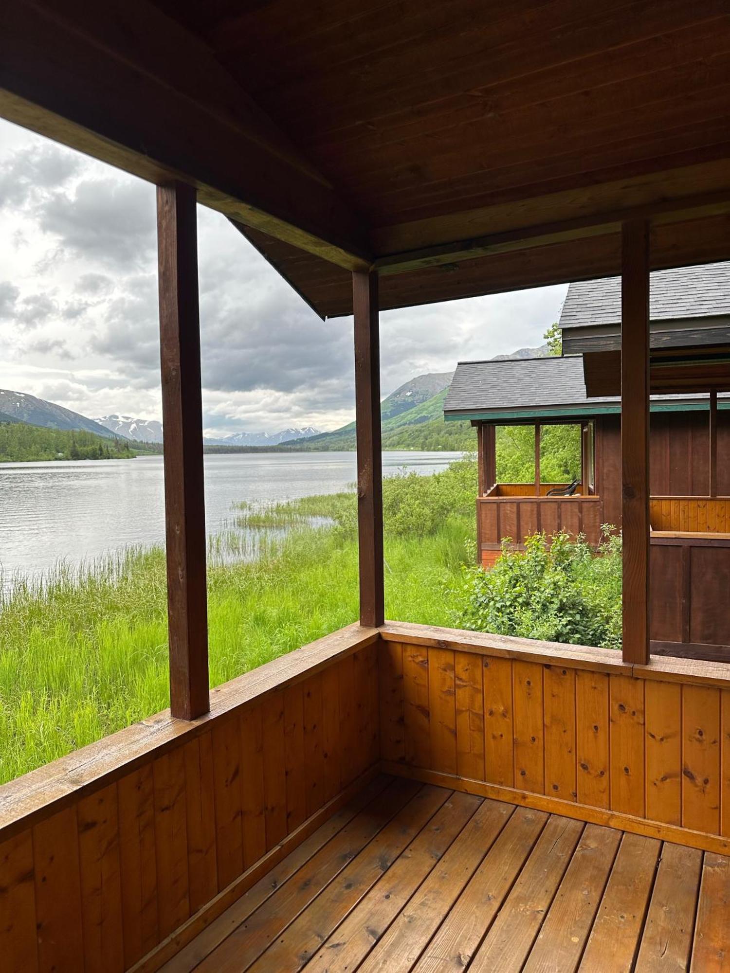 Summit Lake Lodge Εξωτερικό φωτογραφία