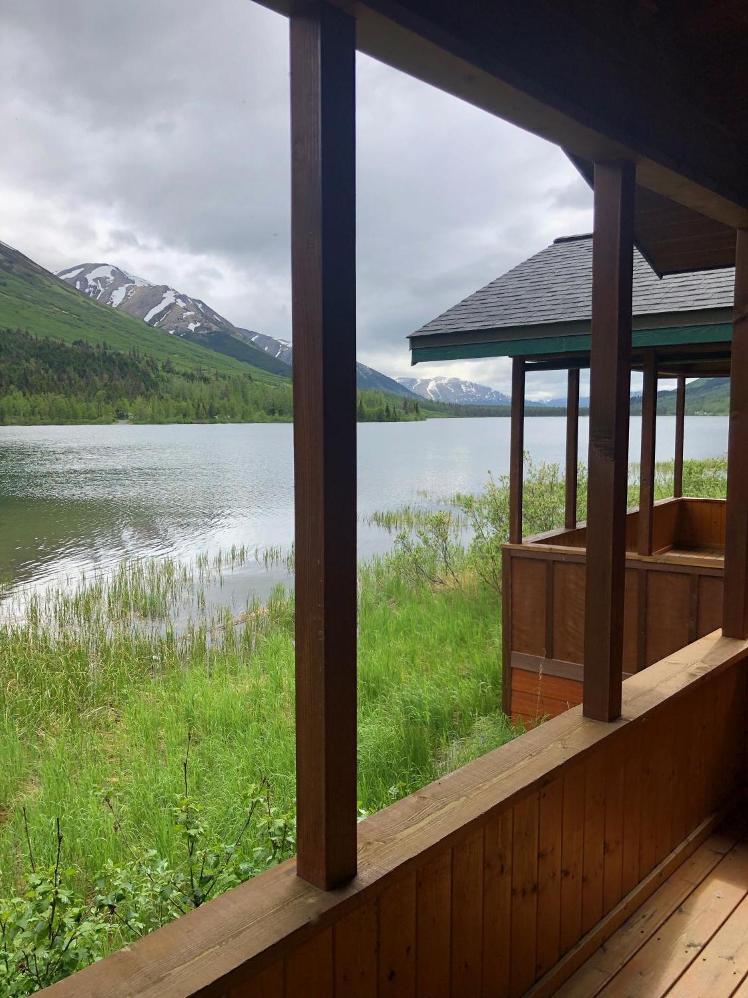 Summit Lake Lodge Εξωτερικό φωτογραφία