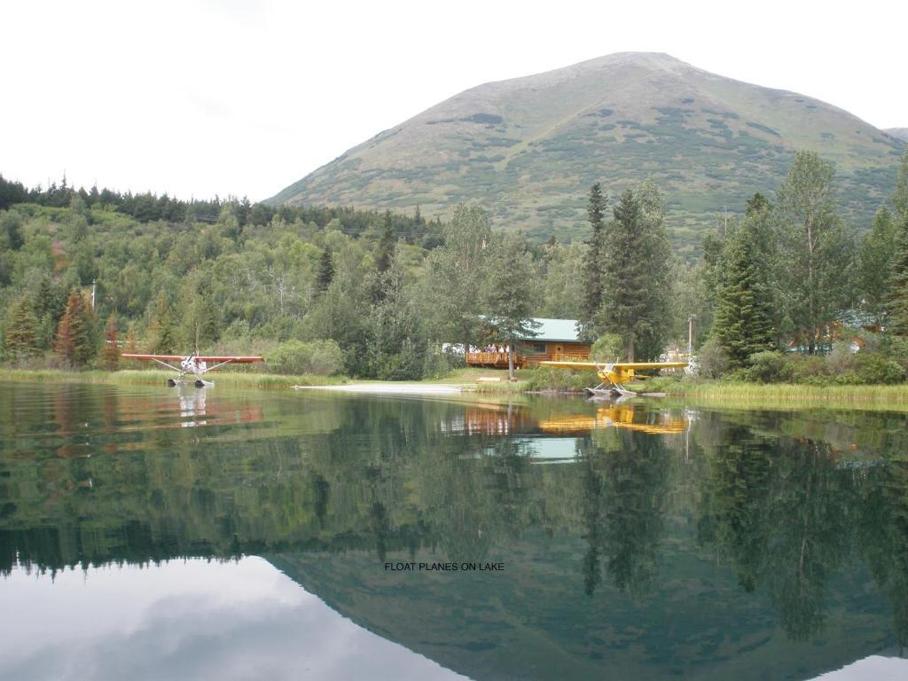 Summit Lake Lodge Εξωτερικό φωτογραφία