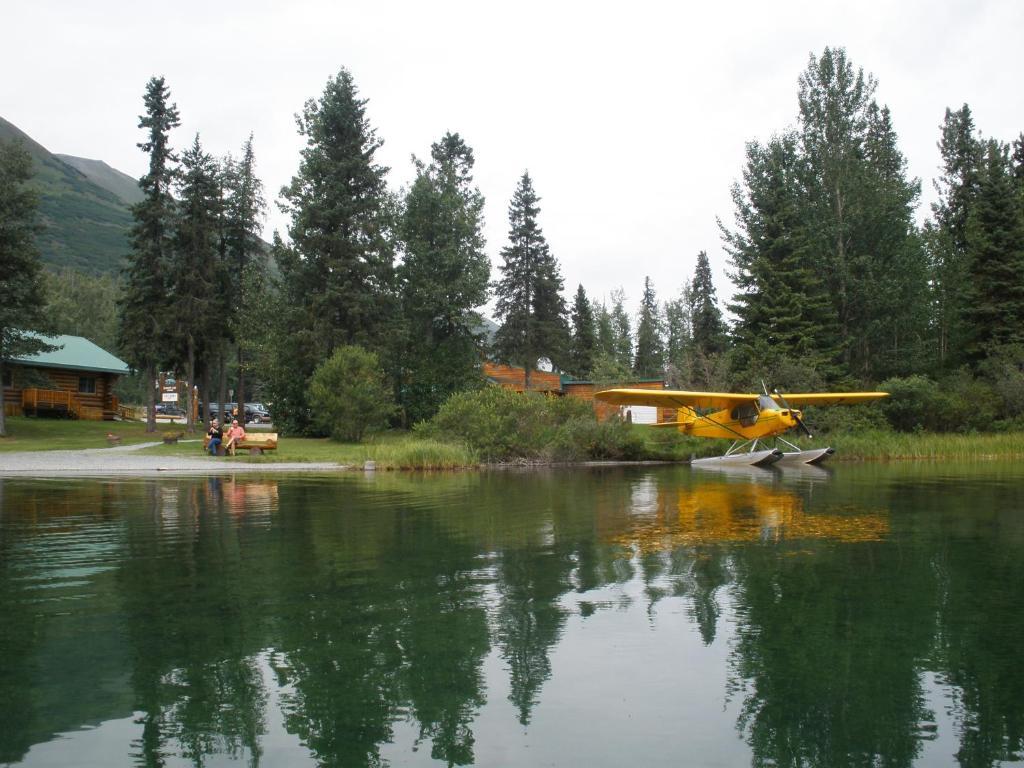 Summit Lake Lodge Εξωτερικό φωτογραφία